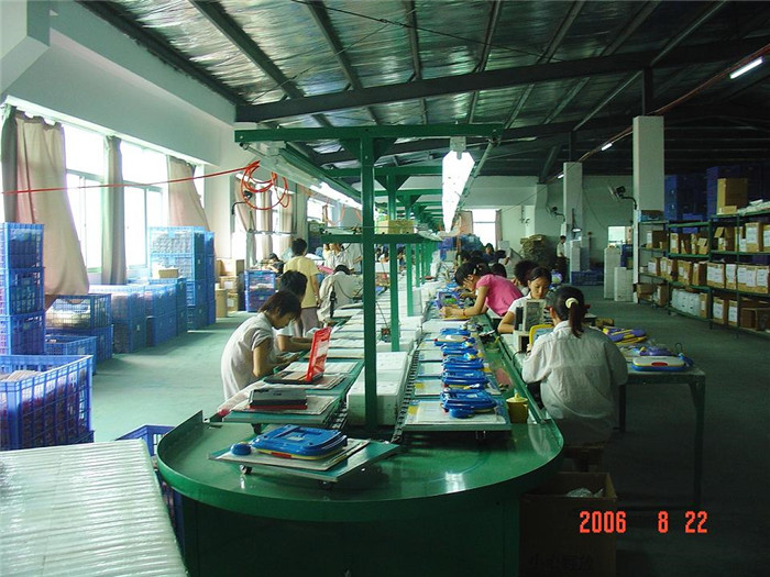 小家电组装台车线